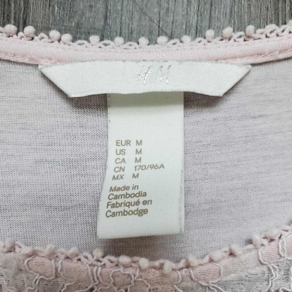 H&M Blouse - Picture 4 of 4